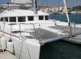 Rent a catamaran in Rhodes Marina - Lagoon 380