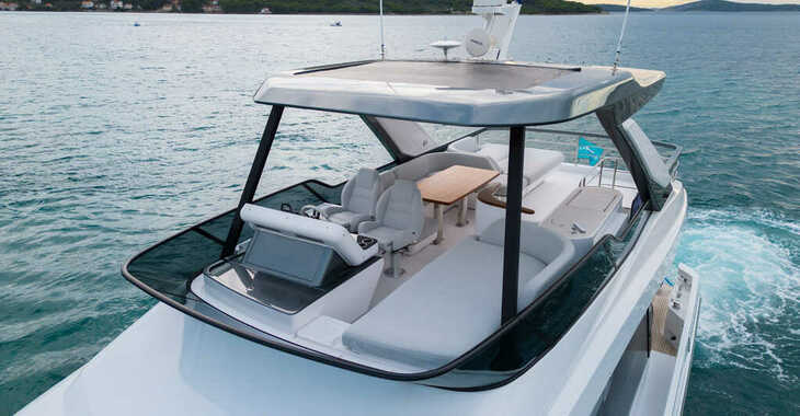 Rent a yacht in Marina Mandalina - Azimut 68 Fly