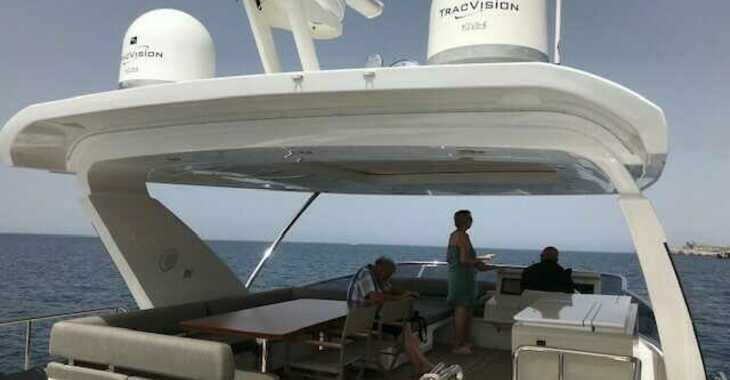 Rent a yacht in Marina Baotić - Azimut 72 Fly