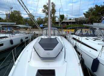 Rent a sailboat in Alimos Marina - Bavaria C42