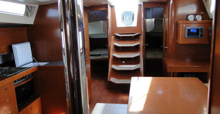 Chartern Sie segelboot in Marina Kotor - Oceanis 48 - 5 cab.