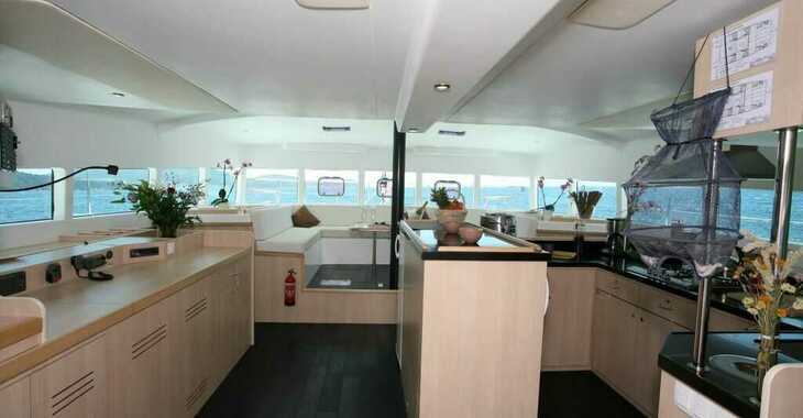 Rent a catamaran in Port of Mahe - Dream 60