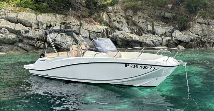 Rent a motorboat in Port Roses - Quicksilver