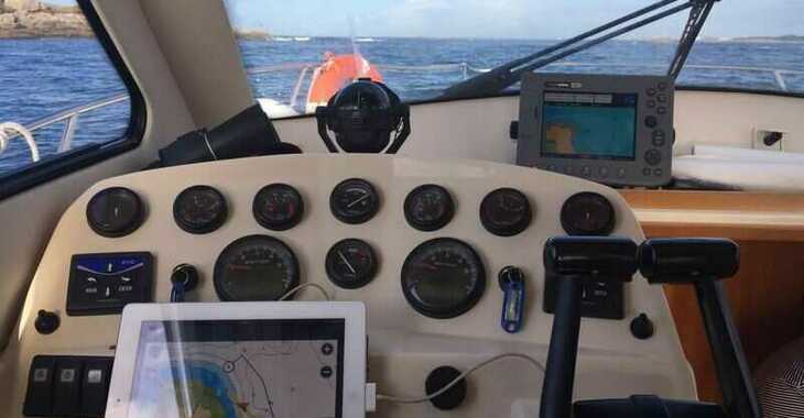Louer bateau à moteur à Vigo  - Rodman Fly 870