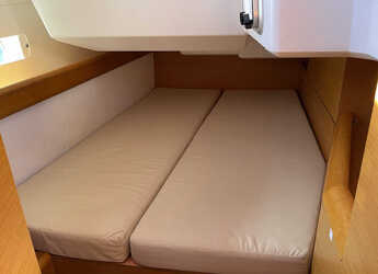 Rent a sailboat in Porto Capo d'Orlando Marina - Sun Odyssey 479