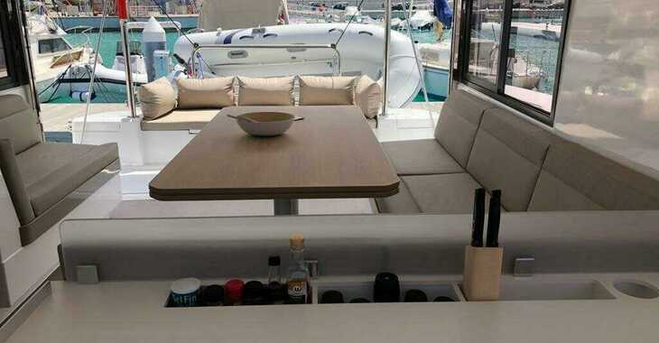 Rent a catamaran in Porto Capo d'Orlando Marina - Bali 4.1 ROXY