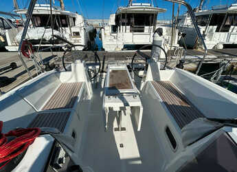 Rent a sailboat in Porto Capo d'Orlando Marina - Oceanis 35.1