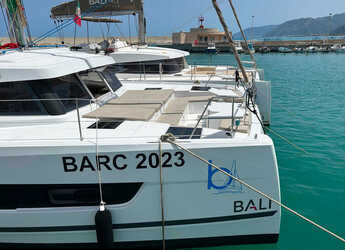 Rent a catamaran in Porto Capo d'Orlando Marina - Bali Catspace