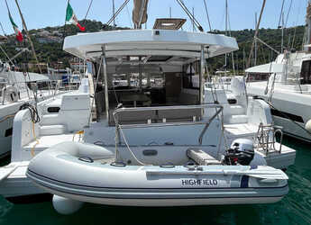 Rent a catamaran in Porto Capo d'Orlando Marina - Bali Catspace