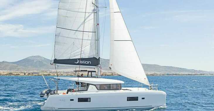 Rent a catamaran in Volos - Lagoon 42 A/C & GEN