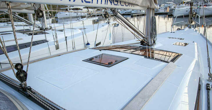 Rent a sailboat in Veruda - Dufour 412 GL