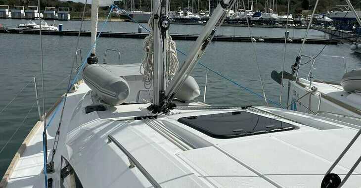 Rent a sailboat in Veruda Marina - Elan Impression 40.1