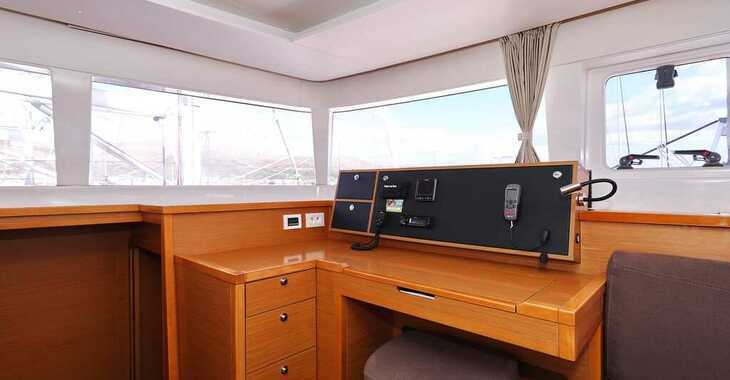 Rent a catamaran in Yacht kikötő - Tribunj - Lagoon 450 - 4 + 2 cab.