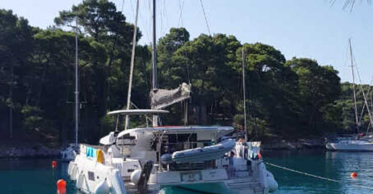 Rent a catamaran in Punat Marina - Lagoon 42 - 4 + 2 cab.
