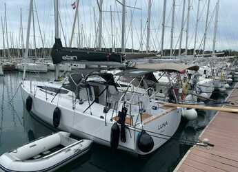 Rent a sailboat in Veruda Marina - Elan E4