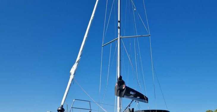 Rent a sailboat in Veruda - Elan Impression 43