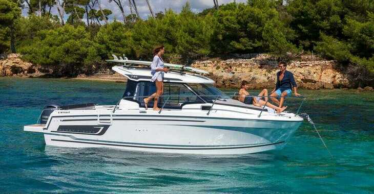 Rent a motorboat in Veruda Marina - Merry Fisher 795 Series 2