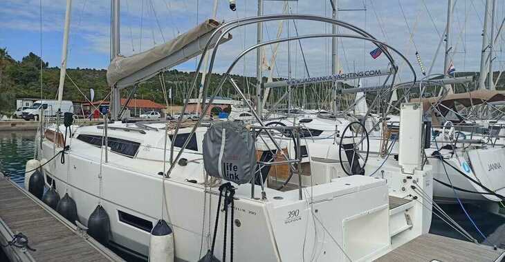 Rent a sailboat in Kremik Marina - Dufour 390 GL