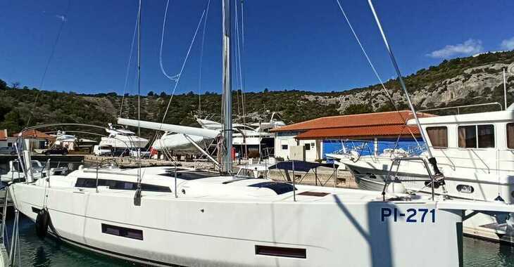 Rent a sailboat in Kremik Marina - Dufour 390 GL