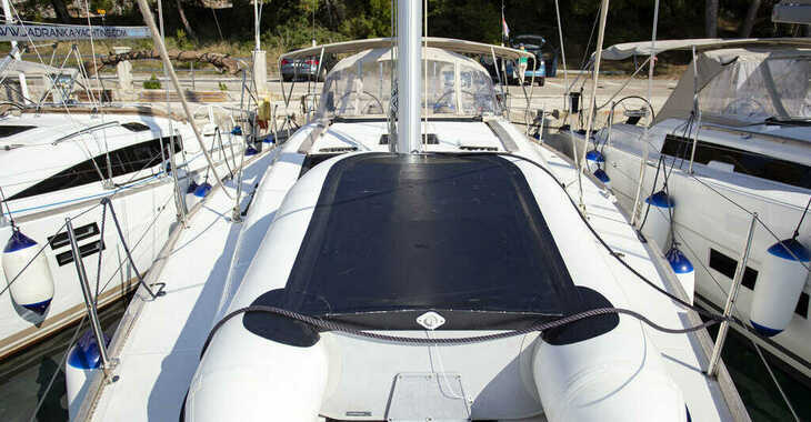Rent a sailboat in Kremik Marina - Dufour 412 GL