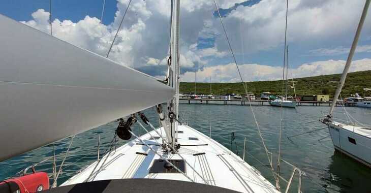 Rent a sailboat in Punat Marina - Bavaria C42