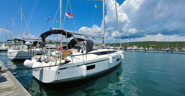 Rent a sailboat in Punat - Bavaria C42