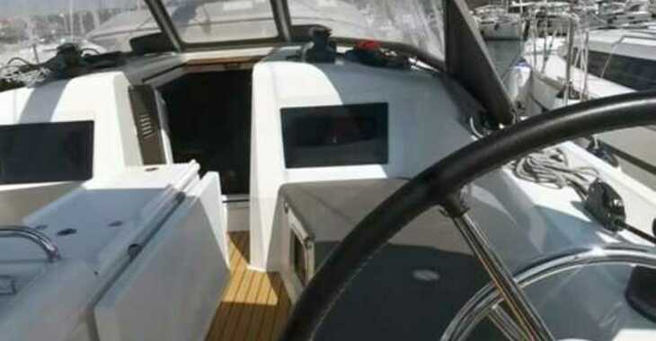 Rent a sailboat in Punat Marina - Sun Odyssey 410 - 3 cab.