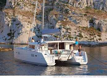 Rent a catamaran in Rhodes Marina - Lagoon 400 - 4 + 2 cab.