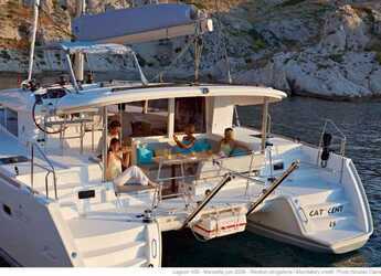 Rent a catamaran in Rhodes Marina - Lagoon 400 - 4 + 2 cab.