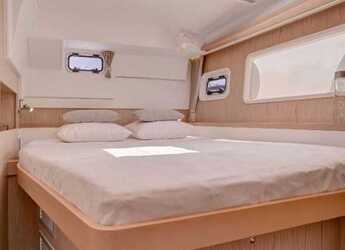 Rent a catamaran in Rhodes Marina - Lagoon 400 - 4 + 2 cab.