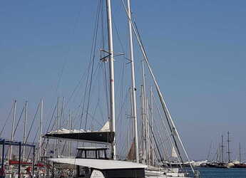 Rent a catamaran in Rhodes Marina - Lagoon 42 - 4 + 2 cab.