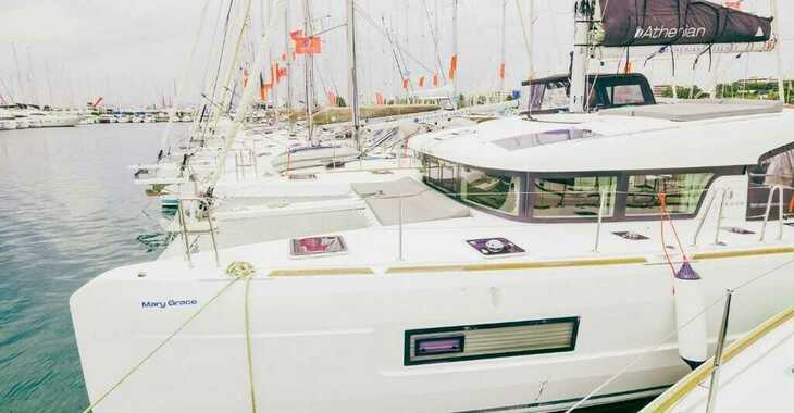 Rent a catamaran in Lavrion Marina - Lagoon 40 (12)