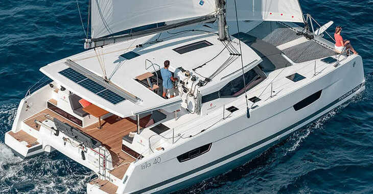 Rent a catamaran in Marina Paleros - Isla 40