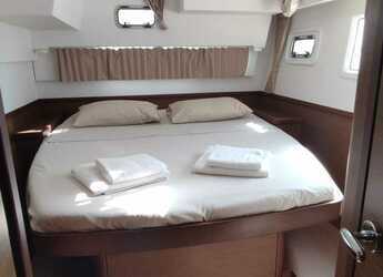 Rent a catamaran in Porto Capo d'Orlando Marina - Lagoon 42