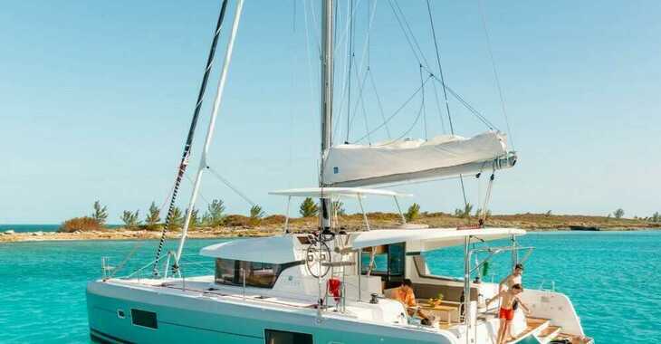 Chartern Sie katamaran in Marina di Portorosa - Lagoon 42