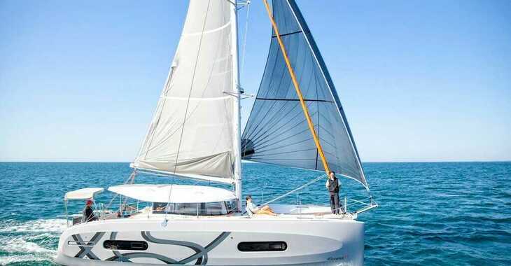Alquilar catamarán en Naviera Balear - Excess 11