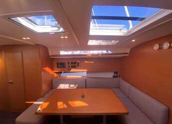 Rent a sailboat in D-Marin Marina Lefkas - Dufour 470 - 5 + 1 cab.
