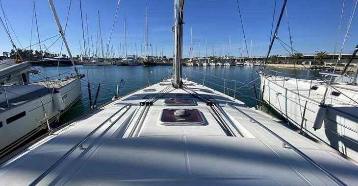 Rent a sailboat in Port d'andratx - Beneteau Oceanis 50 Family