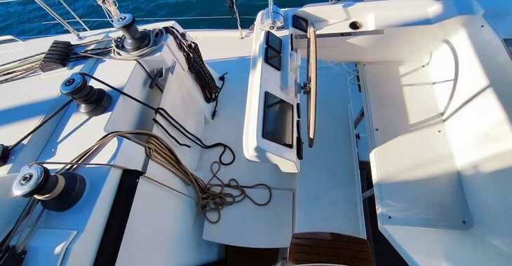 Rent a catamaran in Lavrion Marina - Elba 45