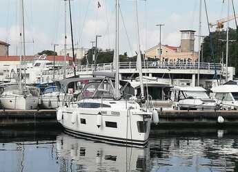 Louer voilier à Zadar Marina - Bavaria C38 (2 heads)