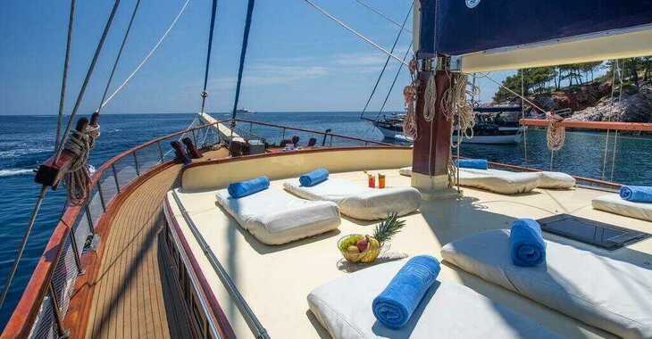 Rent a schooner in Split (ACI Marina) - Eleganza