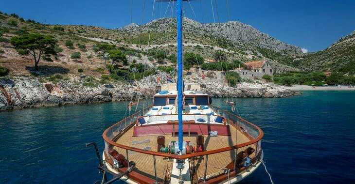 Rent a schooner in Split (ACI Marina) - Eleganza