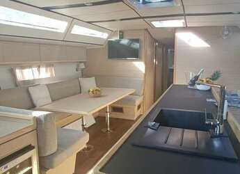 Alquilar velero en Luka Marina - D&D Kufner 54.2