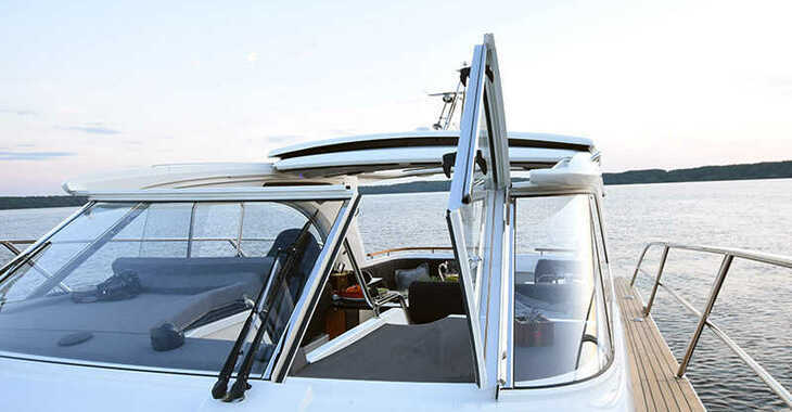 Rent a motorboat in Marina Mandalina - Marex 360 CC