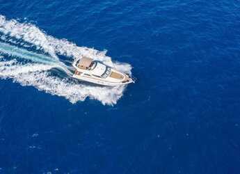 Louer yacht à Marina Zeas - Princess 47