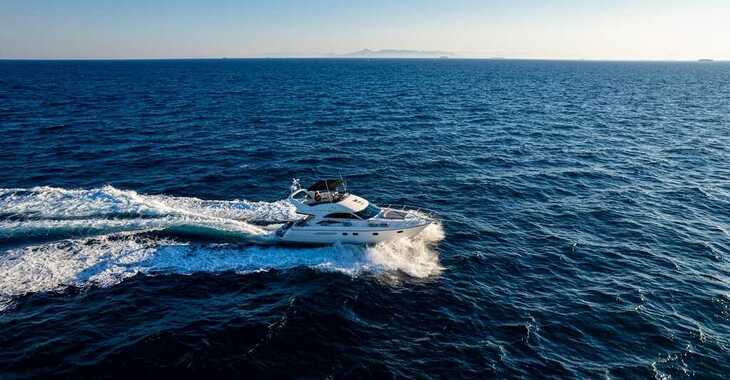 Louer bateau à moteur à Alimos Marina - Princess 45