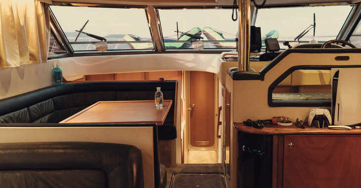 Chartern Sie yacht in Marina Delta Kallithea - Princess F55