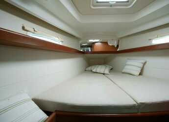 Chartern Sie segelboot in Nikiana Marina - Beneteau Oceanis 40