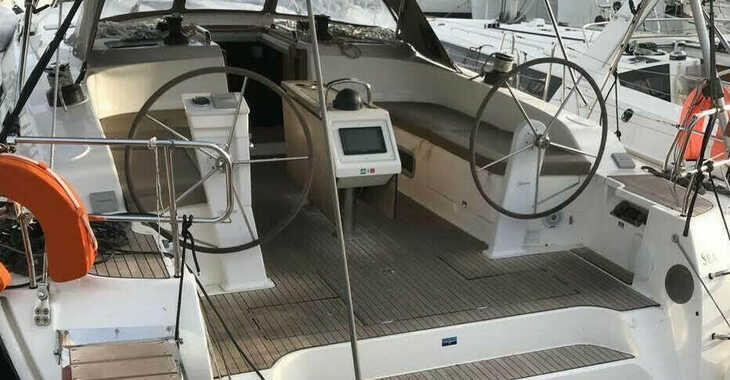 Rent a sailboat in Nea Peramos - Bavaria 51 Cruiser
