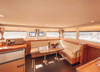 Alquilar catamarán en Marina Delta Kallithea - Lagoon 450